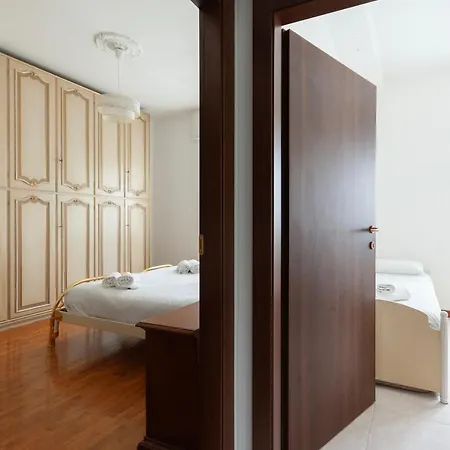 Casa Klimt - 10 Minuti Dal Duomo Apartment Milan